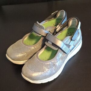 Sano by Mephisto Ilina Silver Metallic Leather Mary Jane Shoes Size 8